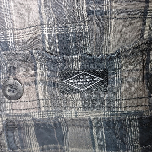 Men's Lee Gray and Blue Cargo Shorts Casual Style, Size 34 - Picture 5 of 7